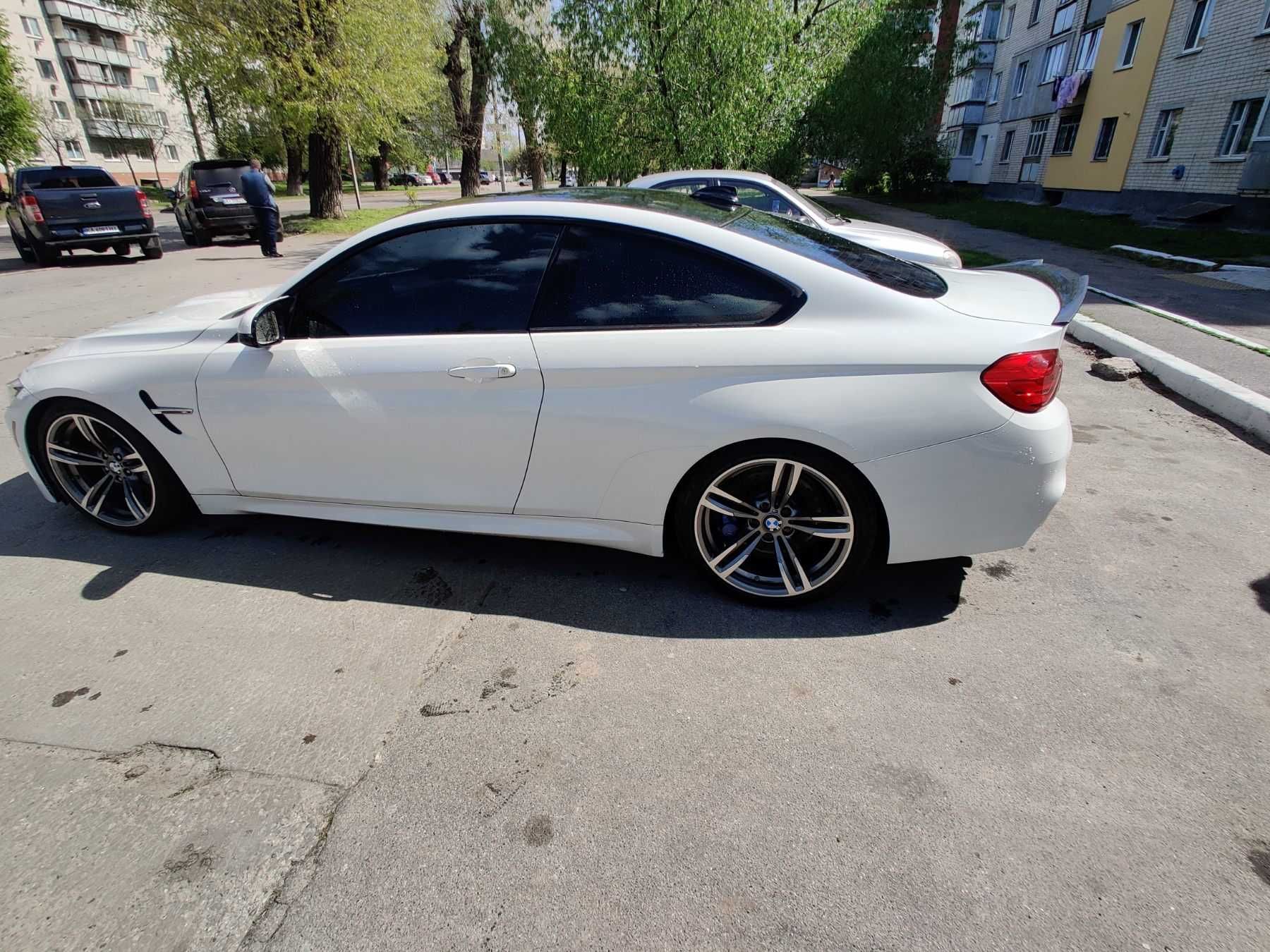 Продам БМВ M4 2016