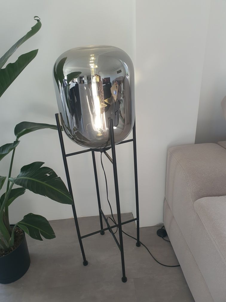 Lampa podlogowa firmy Pulto Oda styl nowoczesny glamour