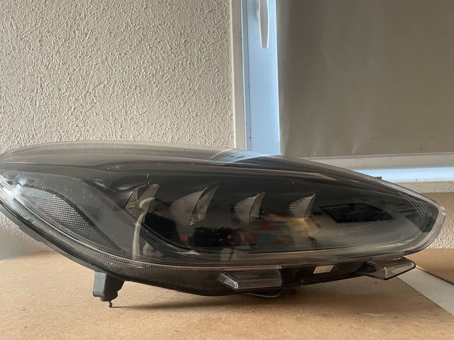 lampa prawa ford fiesta mk8 full led l1bb-13e014-jb cała kompletna