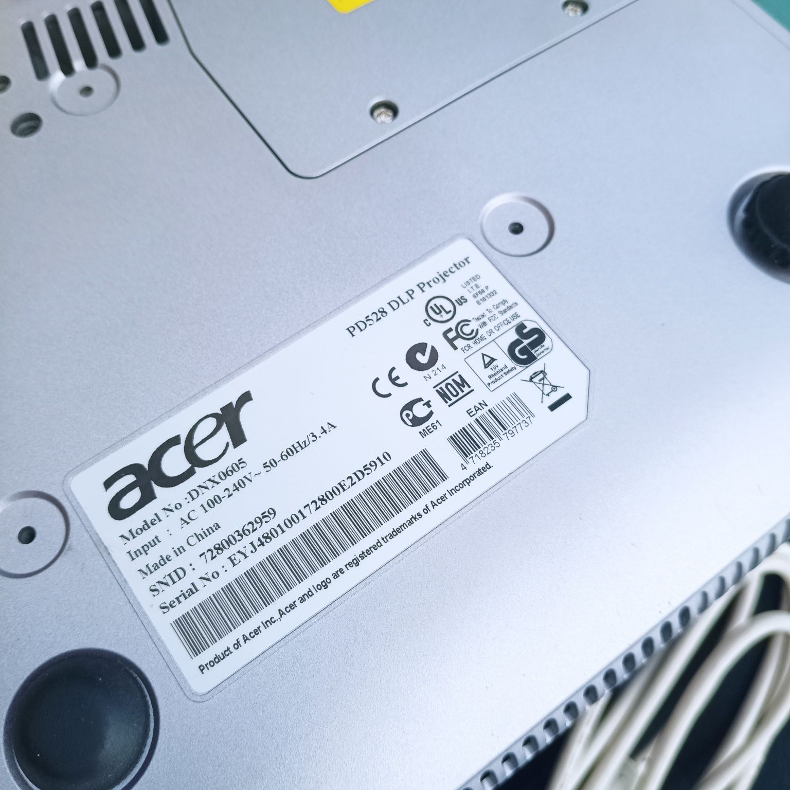 Rzutnik Acer PD528