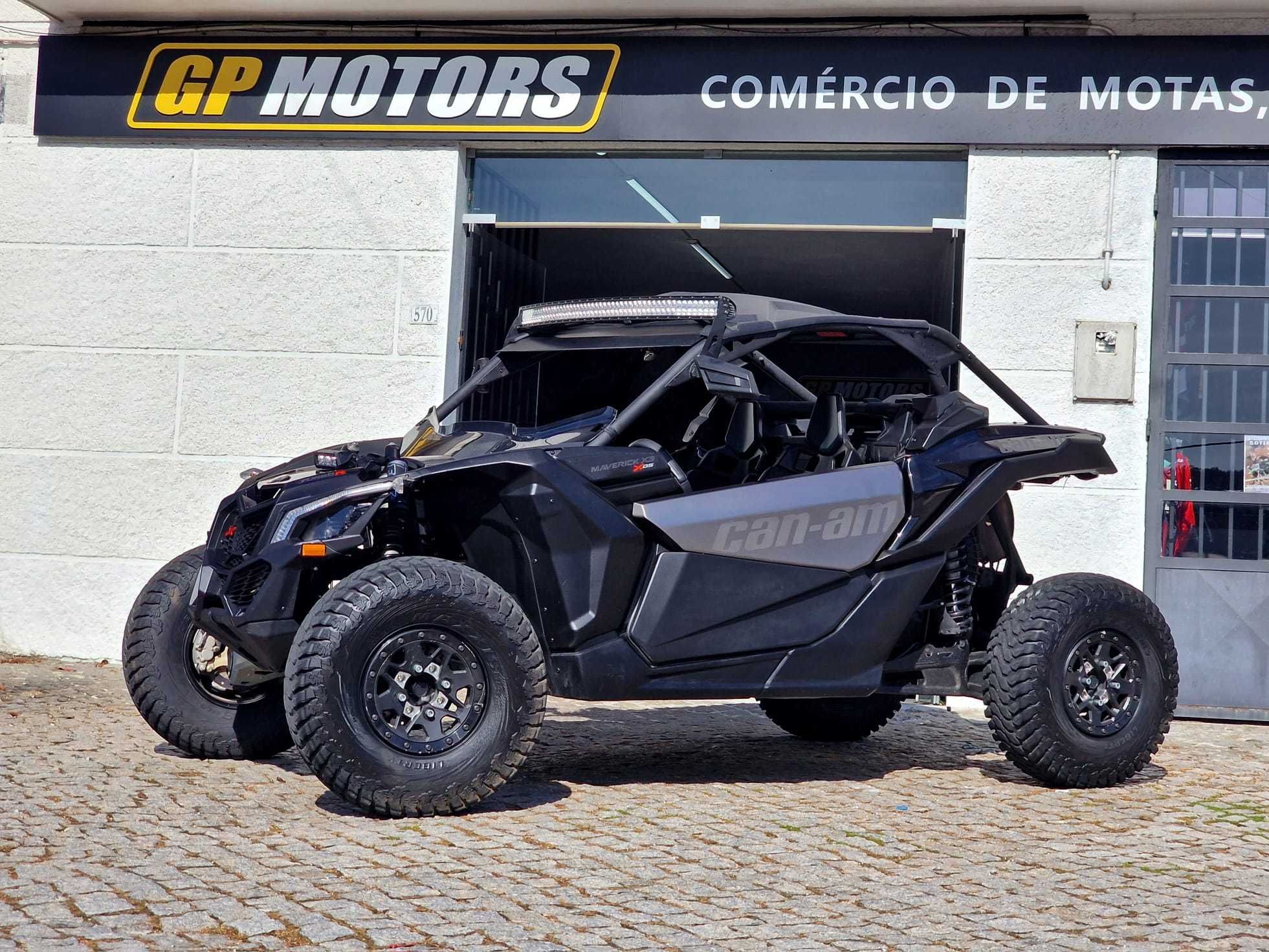 CAN AM MAVERICK X3 XDS TURBO R