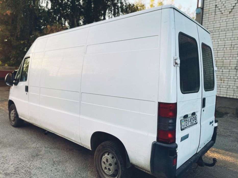 Вантажні перевезення по місту і Україні