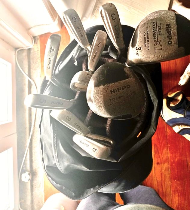 Conjunto de tacos de golfe mais 2 sacos