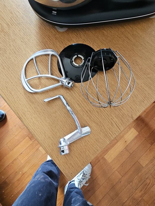 Batedeira eletrica hoffen poucas vezes usada