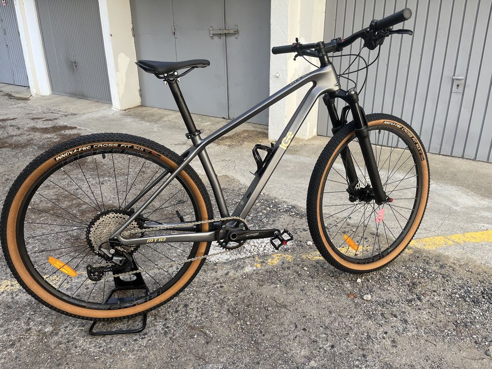 Bicicleta BTT em carbono Nova