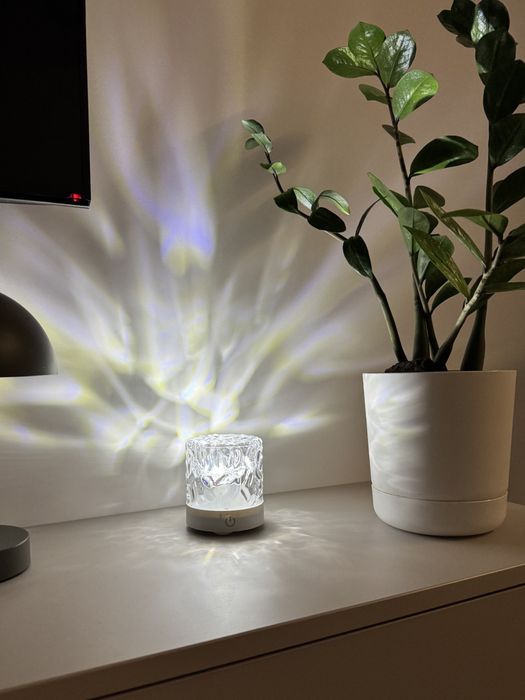 Світильник з ефектом північного сяйва