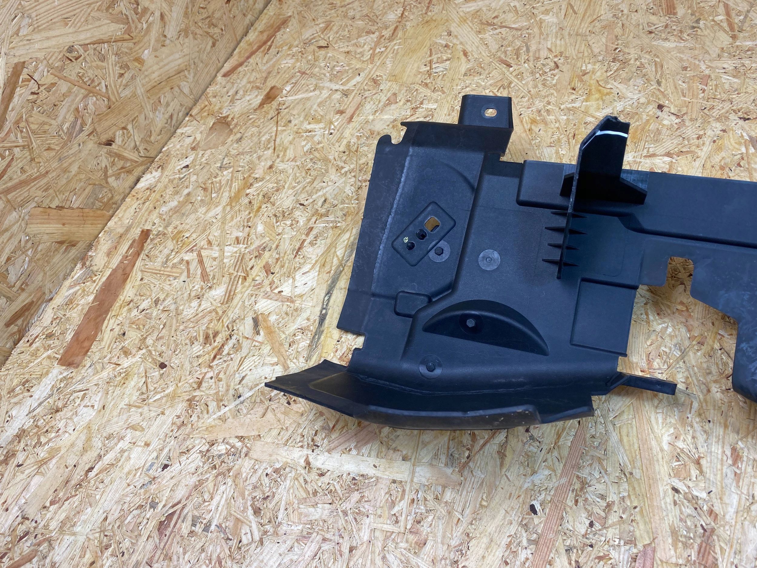 Kierownica Wlot Powietrza przód Ford Ranger Iii JB3B 8311 AD 2019