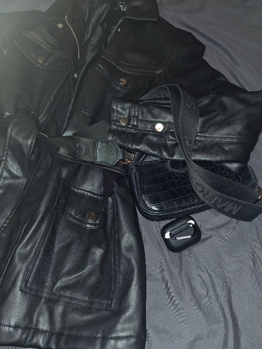 Шкіряний плащ на осінь