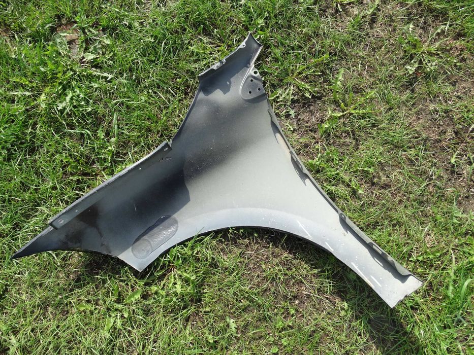 Błotnik prawy przedni Renault Megane III