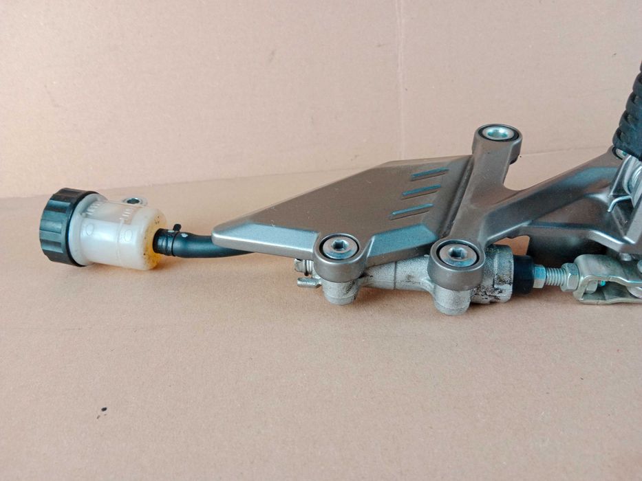 Kawasaki Z125 Prawy Set Kierowcy Przód Dźwignia Hamulca Tył Podnóżek