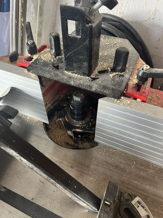 Frezarka dolnowrzecionowa HolzMann FS160solid