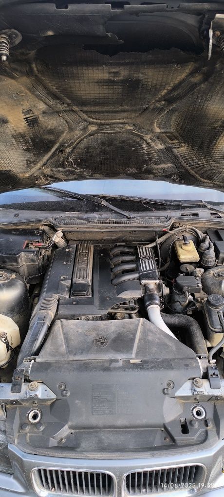 BMW 318 TDS - 2500€