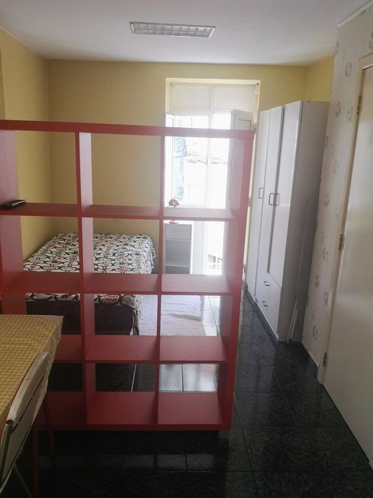 Apartamento T0 poucos minutos pólo principal