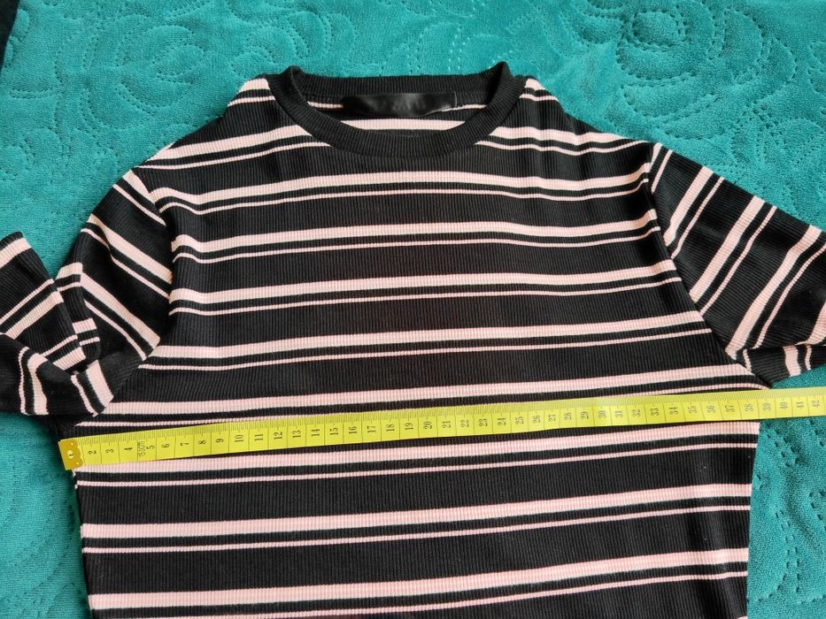 Obcisła sukienka Taily Weijl - XS