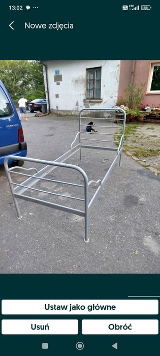 Łózko metalowe że stelażami