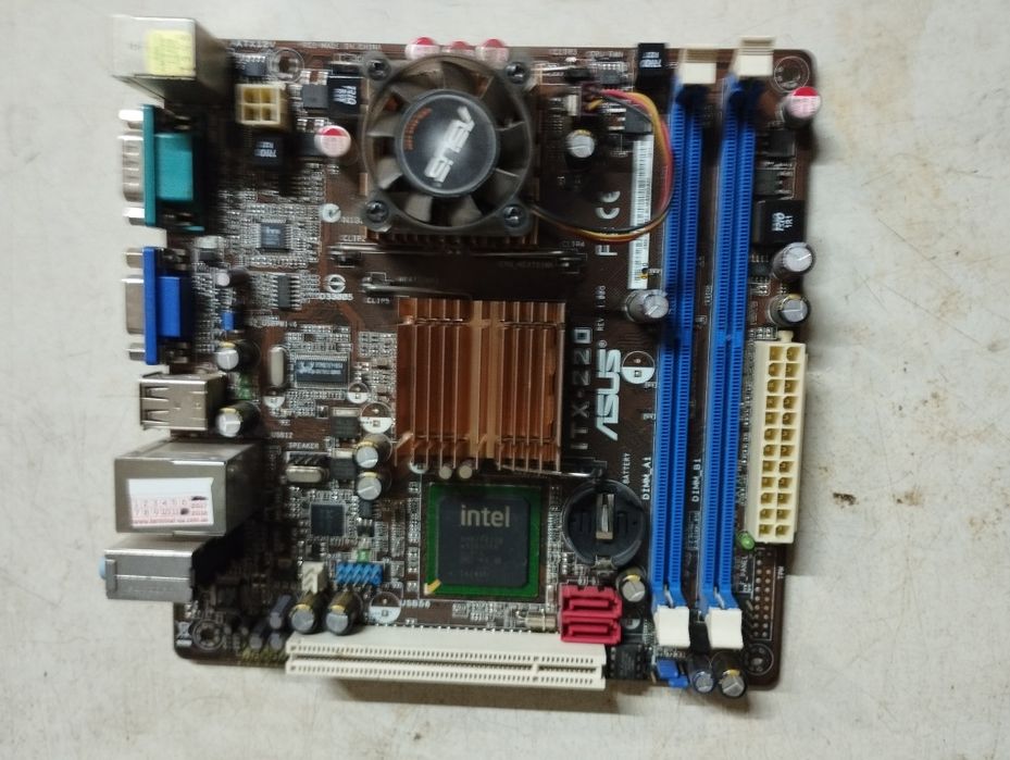 Разные комплекты материнских плат