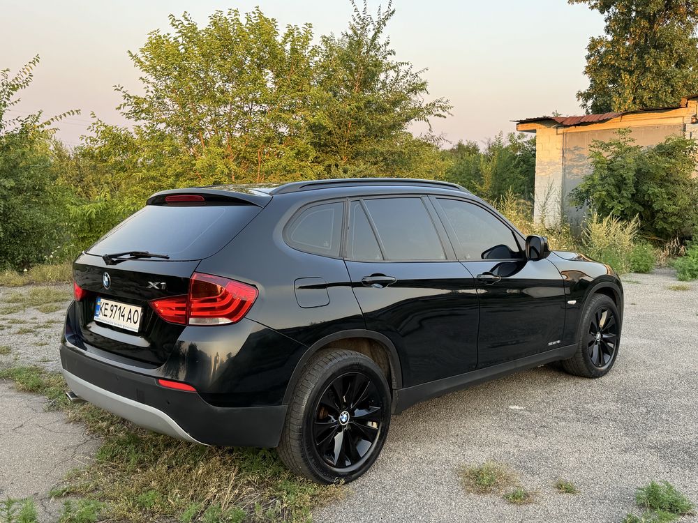 П р о д а м BMW X1