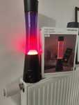 Lampa lawa czerwono czarna Bluetooth glosnik