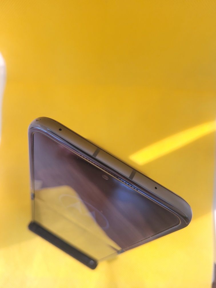 Razr 2024 8/256 gb