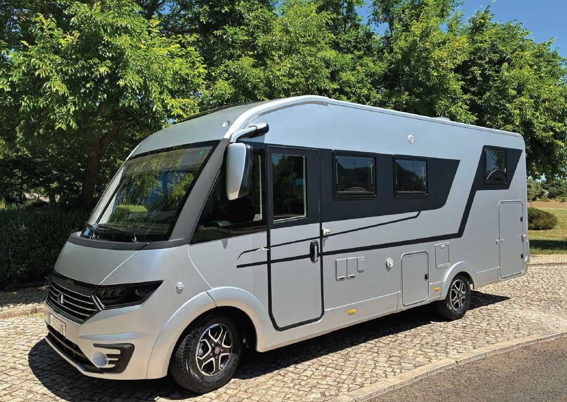 Vende-se Autocaravana Adria Sonic Plus DL semi-nova