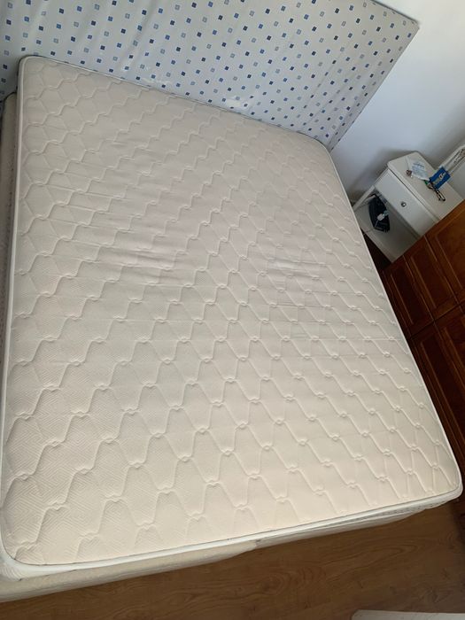 Colchão casal ótimo estado
