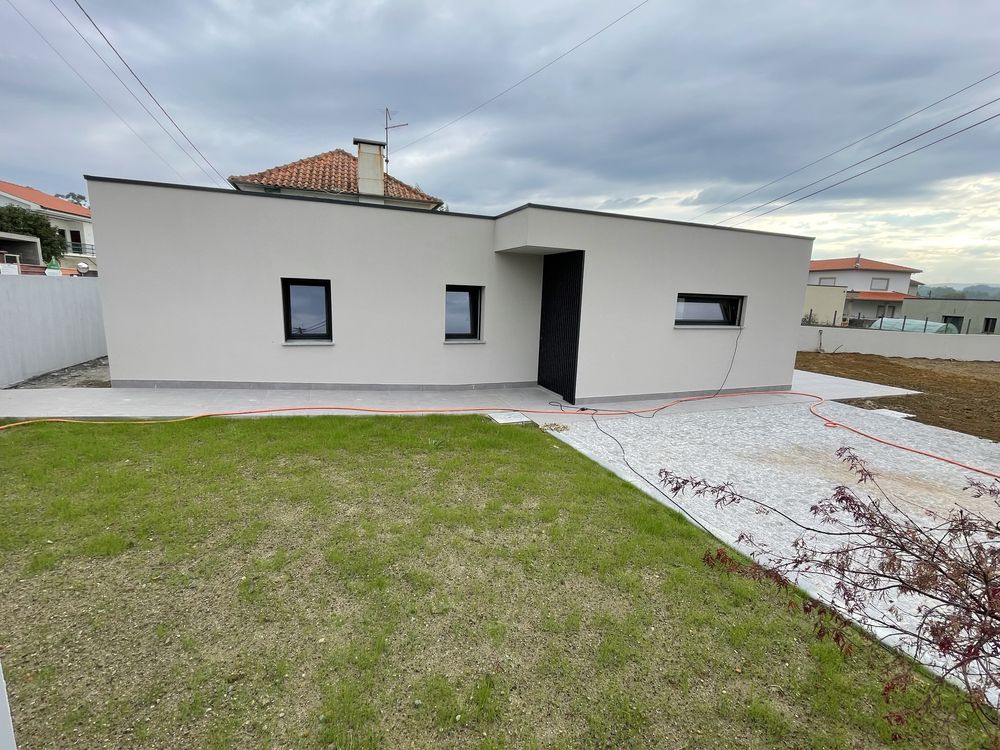 Moradia t3  em oleiros