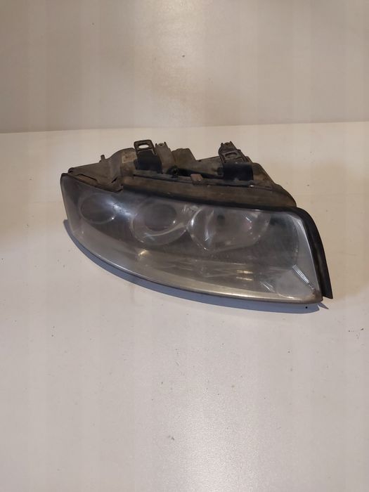 Audi a4 b6 sedan kombi prawa przednia lampa przód reflektor prawy