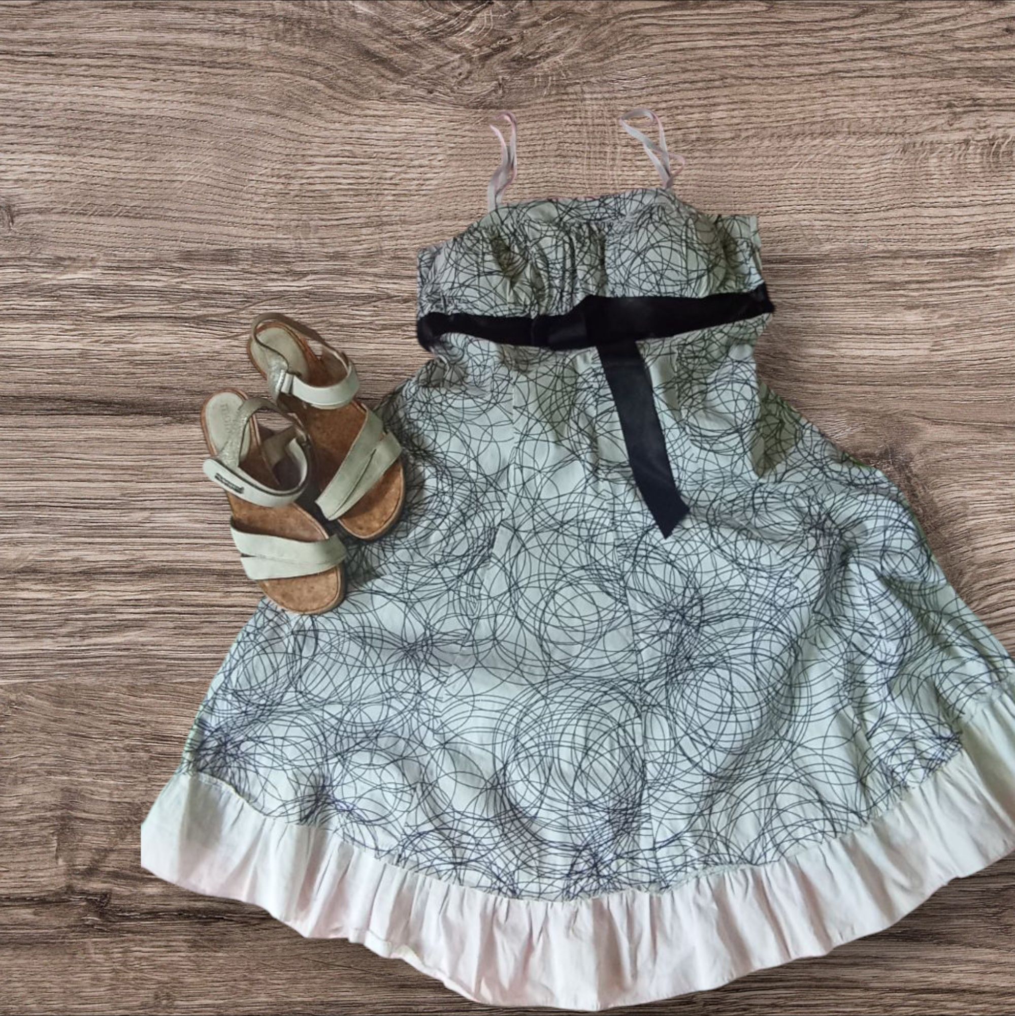 Letnia stylowa sukienka elegancka