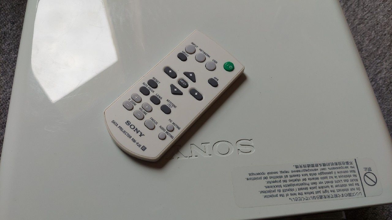 Projektor Sony VPL-EX130 stan idealny 100% sprawny pilot kabel