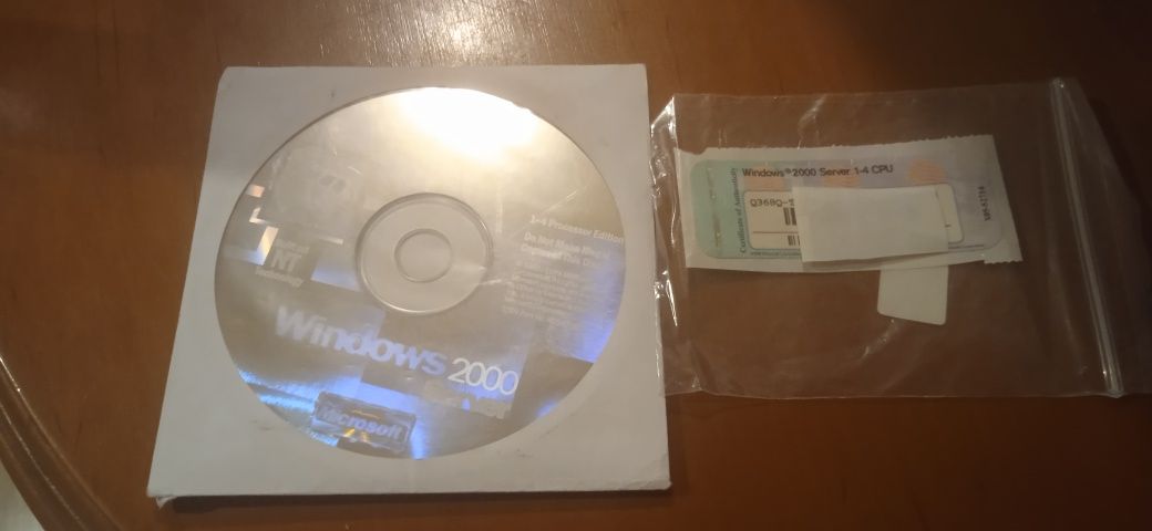 Windows Serwer 2000 oryginał, kolekcjonerski, płyta + serial