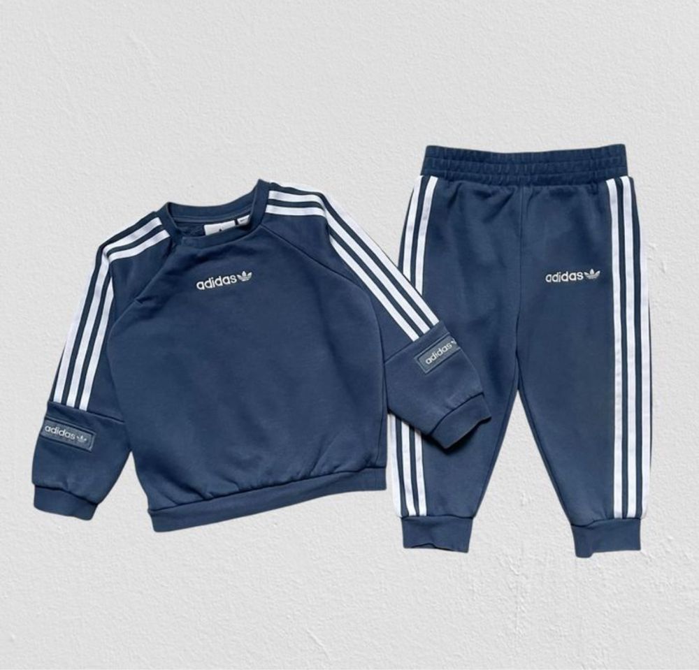 Дитячий спортивний костюм Adidas оригінал 1-1,5 роки