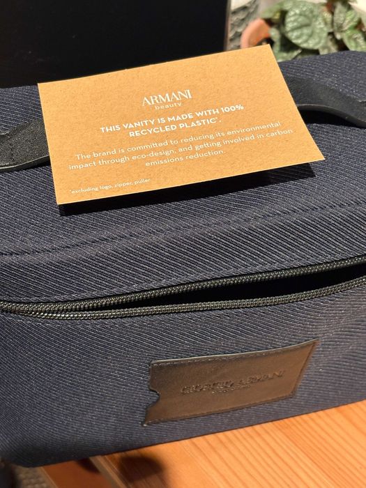 Giorgio Armani Fragrances – Necessaire / Bolsa de Viagem Masculina