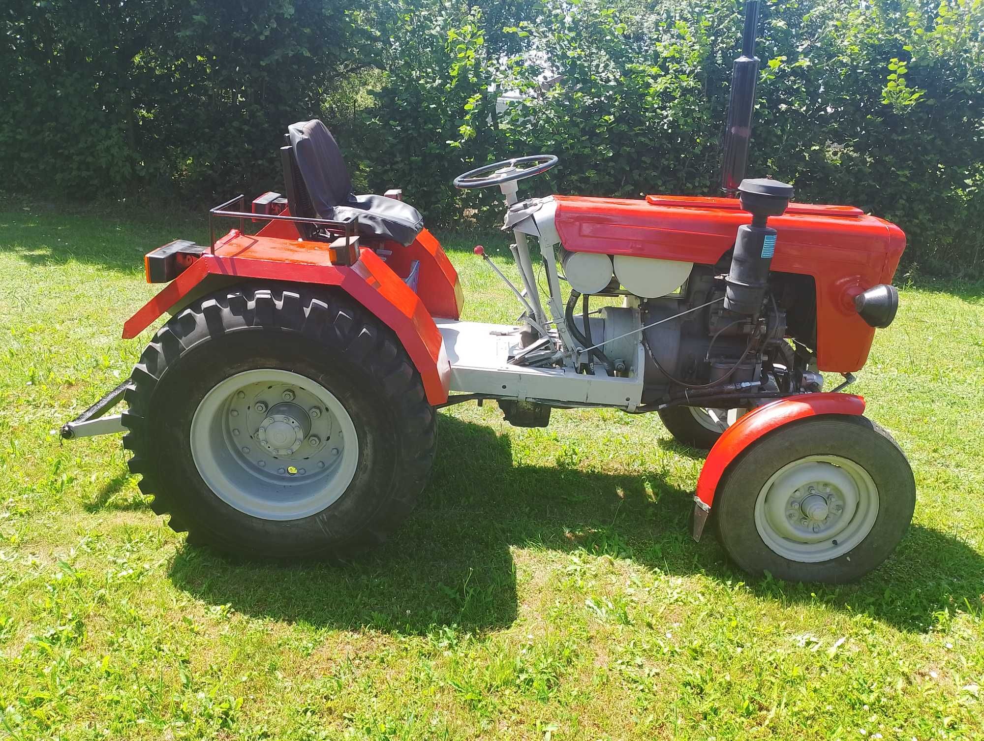 Traktor samoróbka ( Ursus silnik c 330)