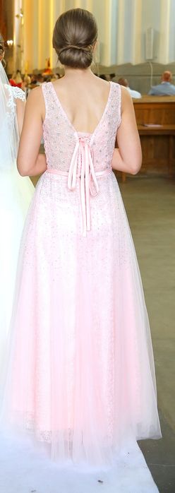 Suknia wieczorowa długa różowa   
Rozmiar 36-38
Efektowna suknia dla ś