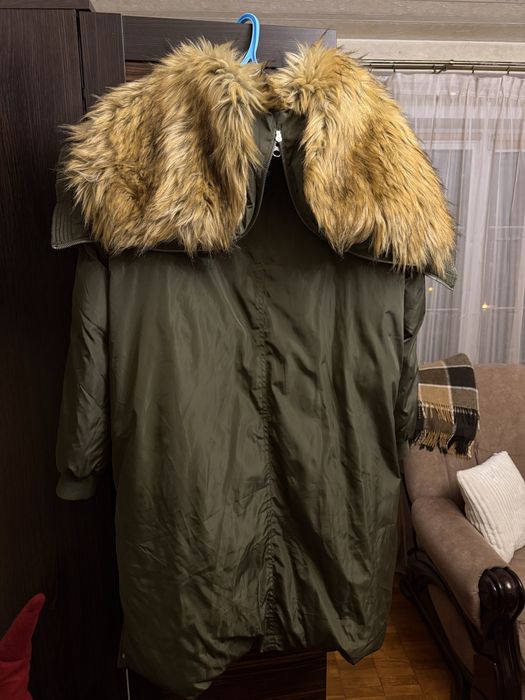 Зимовий пуховик