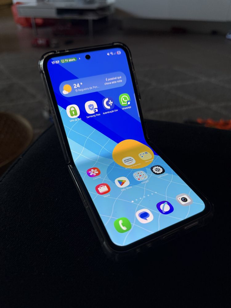 Samsung Z Flip 6 - bateria a 100% e garantia de 2 anos