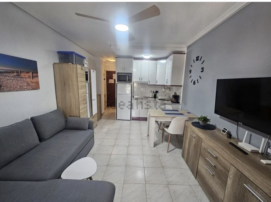 Mieszkanie . Kawalerka w LaMata Hiszpania wybrzeże Costa Blanca