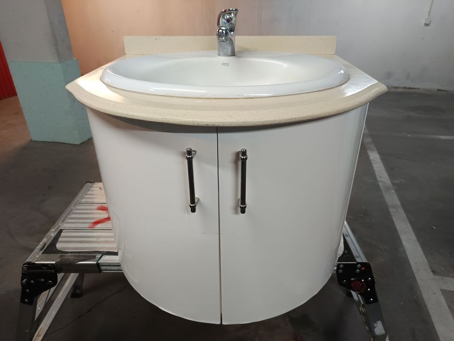 Móvel de casa de banho, lavatório.