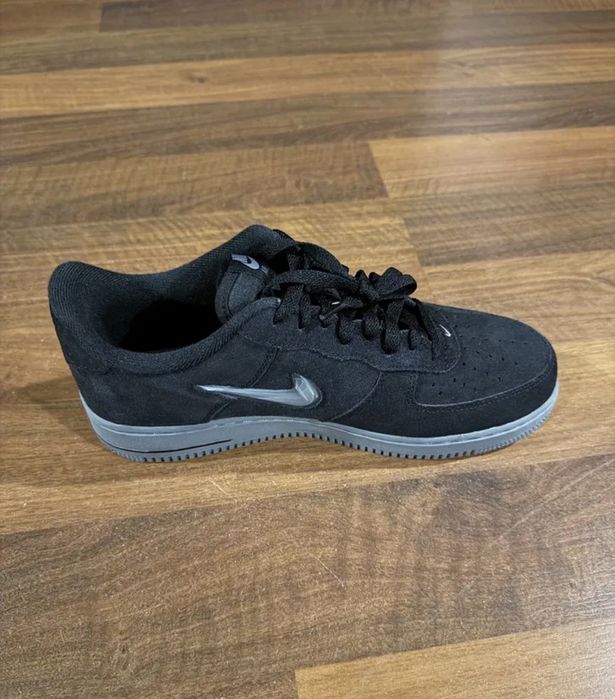 Nike Air Force 1 Jewel Low Grey como novos