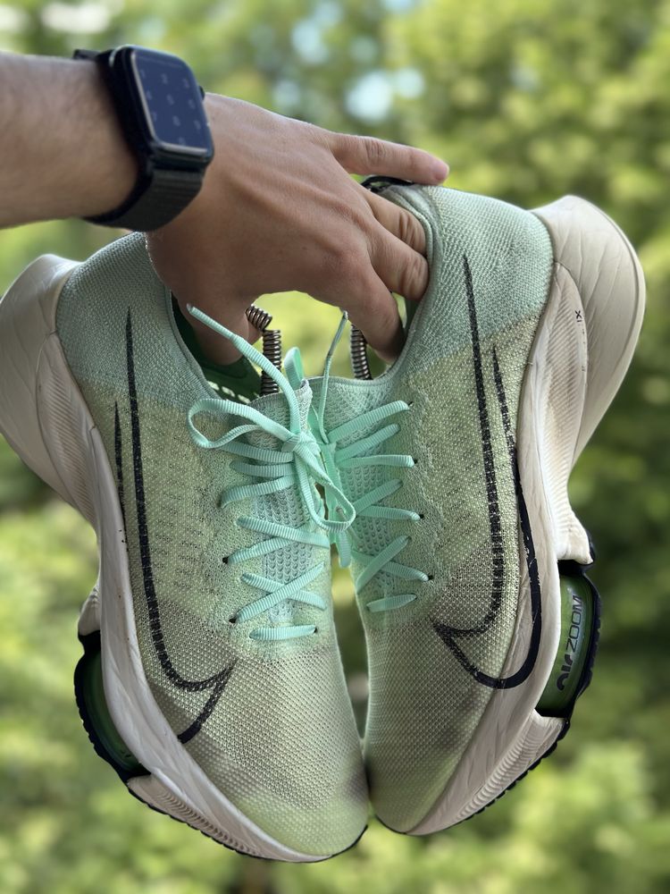 Кроссовки Nike Air Zoom Tempo Next flyknit