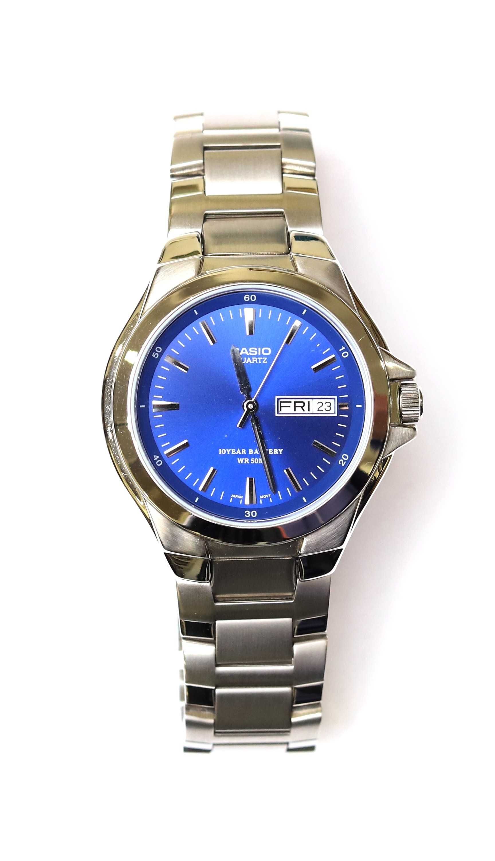 zegarek casio kwarcowy niebieska tarcza