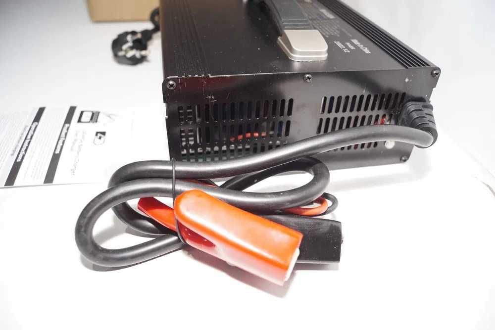 G390 58.4V 30A LiFePO4 Szybka ładowarka do akumulatorów WL-58.4V30A