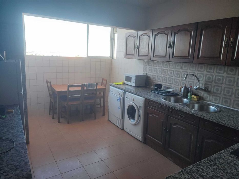 Alugo Quarto - Barreiro