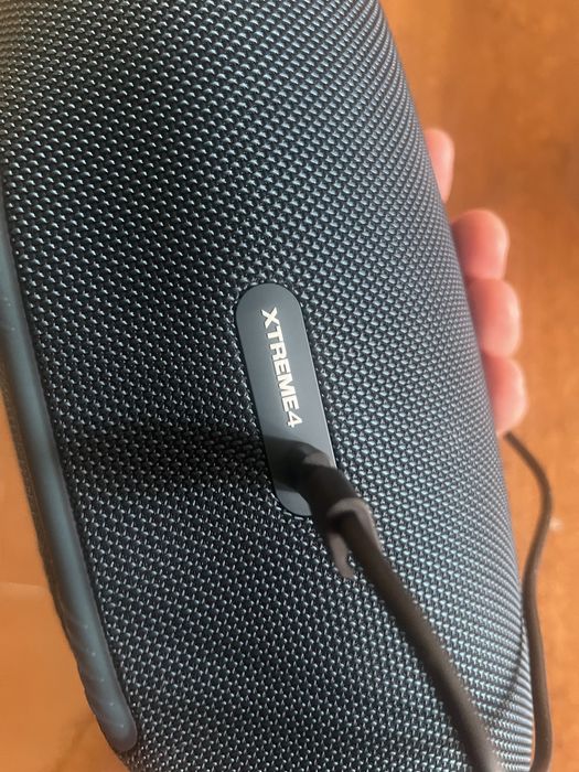 Xtreme 4 jbl blue  100% оригинал, состояние как новая