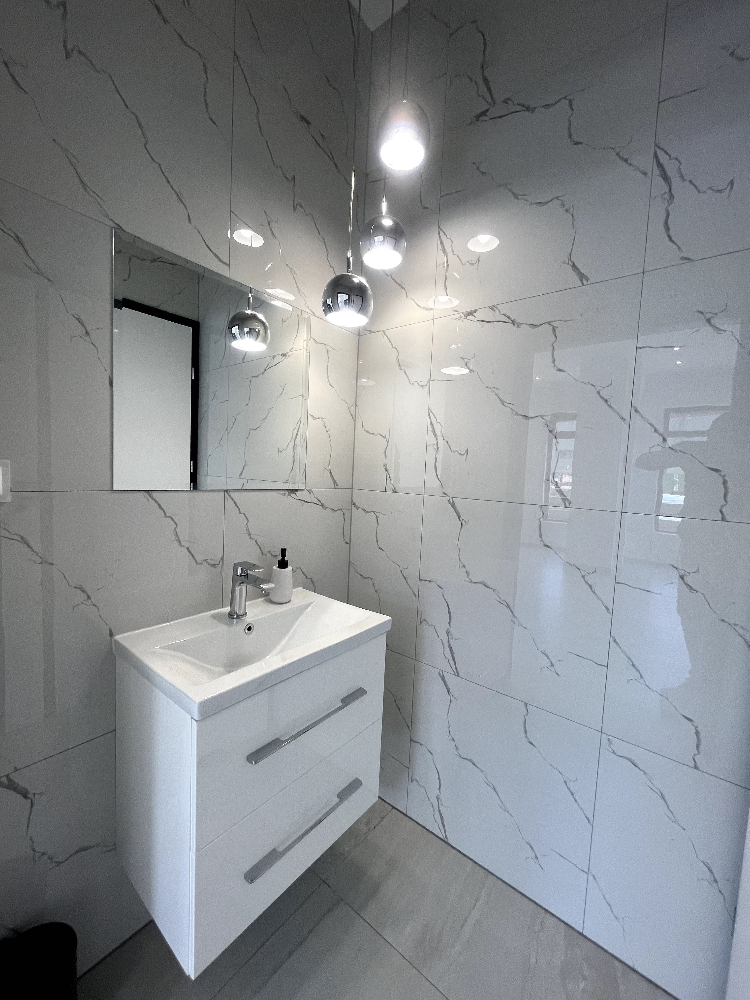 Do wynajęcia lokal 38 m2 (parter) w Bielawie, ul. Wolności