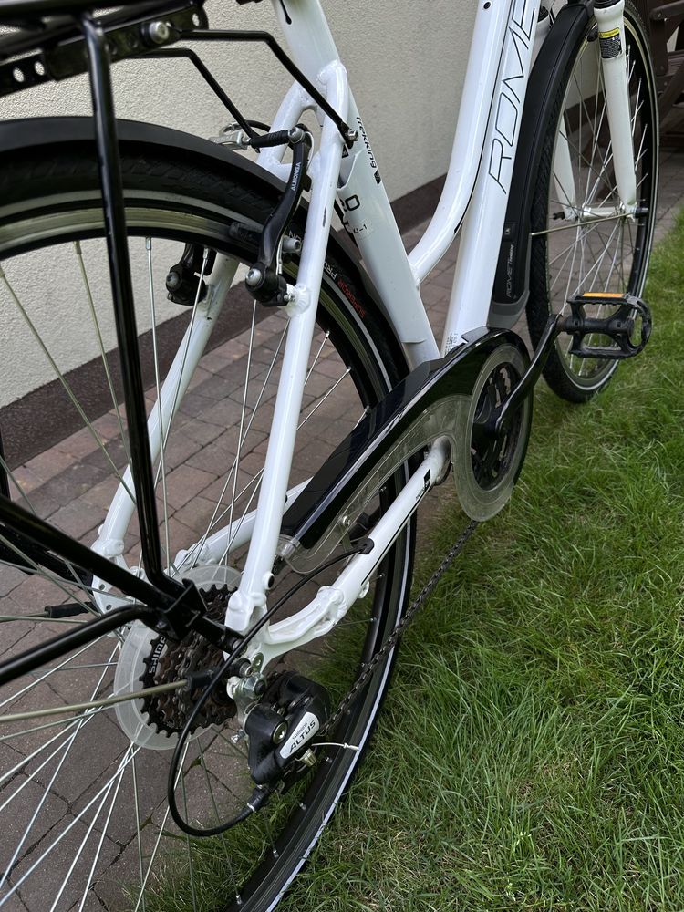 Rower trekkingowy ROMET GAZELA 1 SPECIAL 2024 biało-czarny 28 cali M