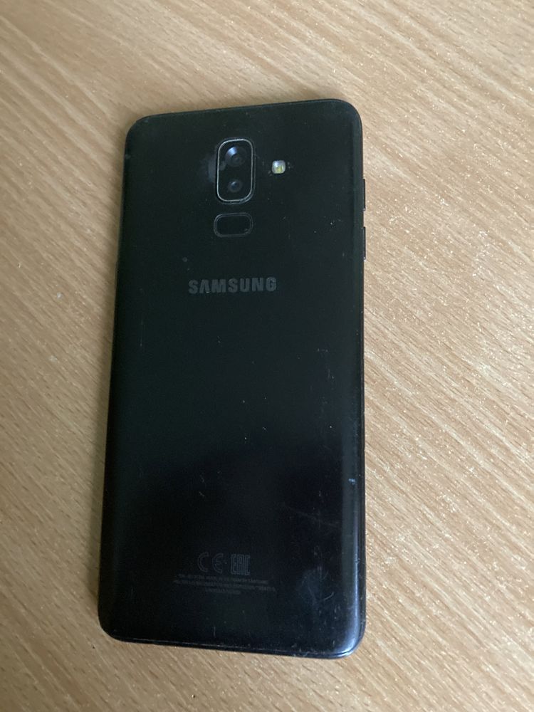 Samsung j8 розбитий екран