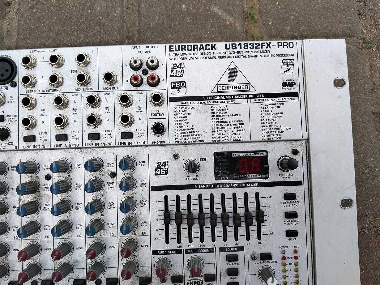 Mikser Behringer Eurorack UB 1832FX-PRO
