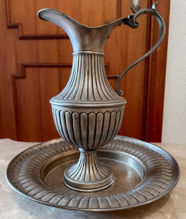 Jarro e Prato em Estanho