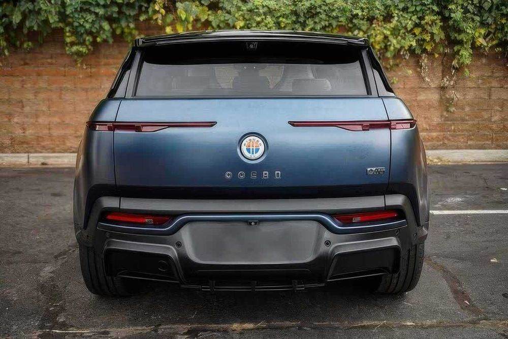 Fisker Ocean One      2023